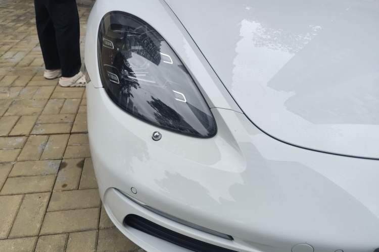 Used Porsche 718 2018 Cayman 2.0T
