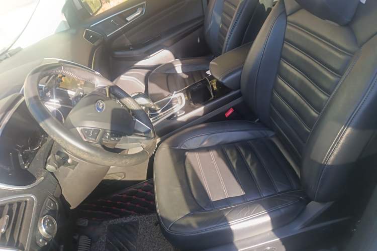 Used Ford Edge 2016 EcoBoost 245 Two-Wheel-Drive Titanium 7-Seater