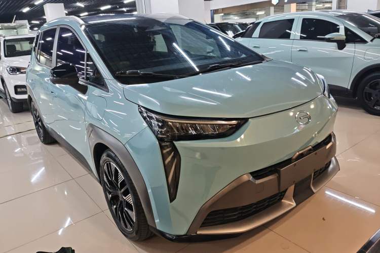 Used AION Y 2022 70 Tech Edition Lithium Iron Phosphate
