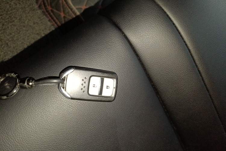 Used Honda Vezel 2017 1.8L CVT Front-Wheel Drive Pioneer Edition