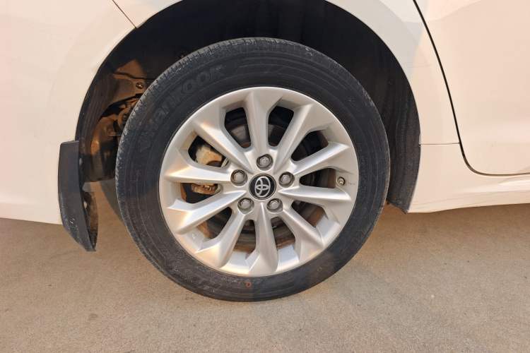 Used Toyota Corolla 2021 Dual-Motor 1.8L E-CVT Elite Edition
