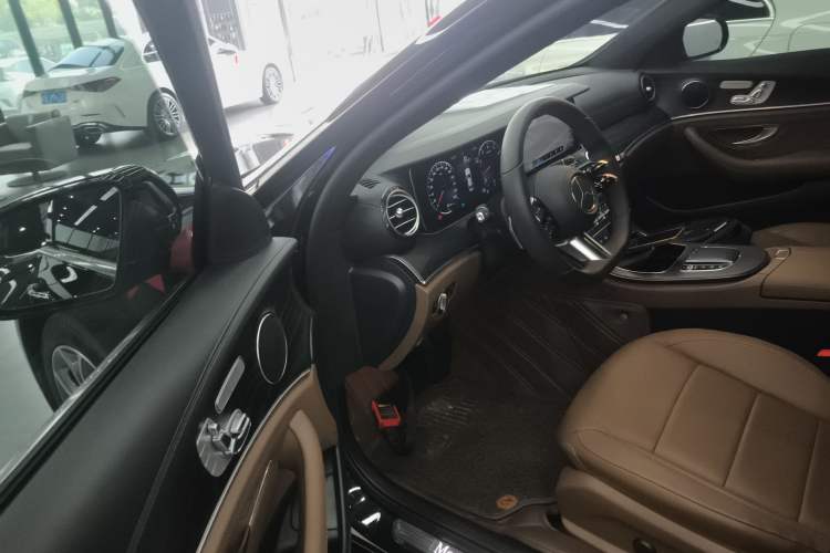 Used Mercedes-Benz E-Class 2021 Restyled E 300 L Sporty and Stylish Edition
