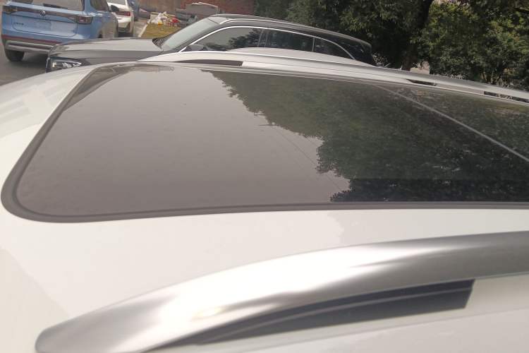 Used Volkswagen Tiguan L 2023 300TSI Automatic Two-Wheel Drive Smart Edition