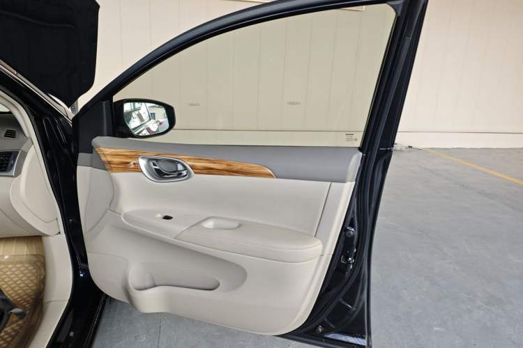 Used Nissan Sylphy 2014 1.6XV CVT Deluxe Edition
