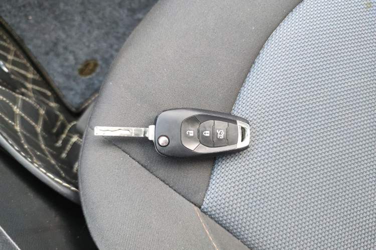 Used Chevrolet Cruze 2018 320 Automatic Pioneer Sunroof Edition
