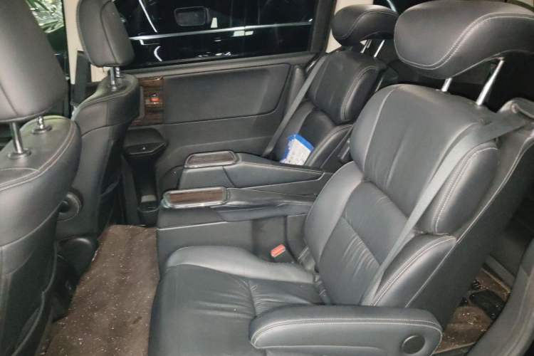 Used Honda Elysion 2016 2.4L Luxury Edition
