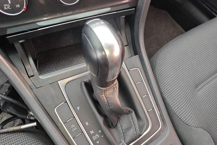 Used Volkswagen Golf 2018 230TSI Automatic Comfort Model
