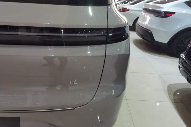 Used Li Auto L6 2025 Pro Smart Refresh Edition
