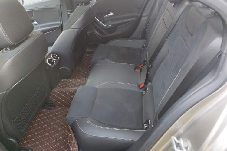 Used Mercedes-Benz A-Class 2022 Revised Version A 200 L Sport Sedan Fashionable Style