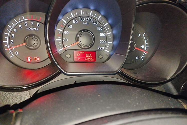 Used Kia K2 2015 Hatchback 1.4L AT GLS Cool Edition