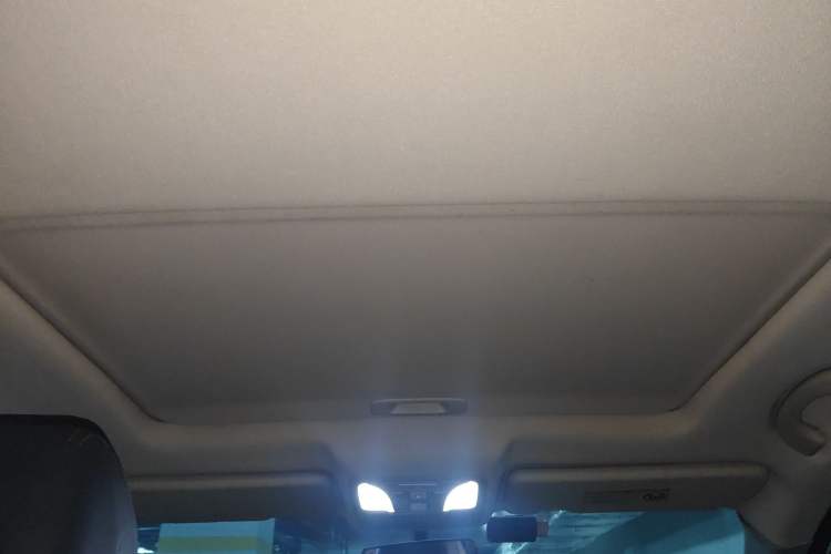 Used Dongfeng Aeolus AX7 2016 2.0L Automatic Zhiyi Trim
