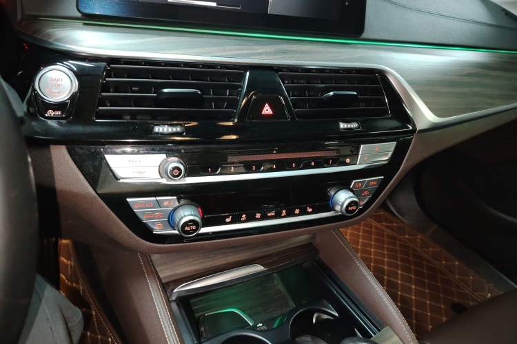 Used BMW 5 Series 2018 530Li Leading Edition Luxury Package