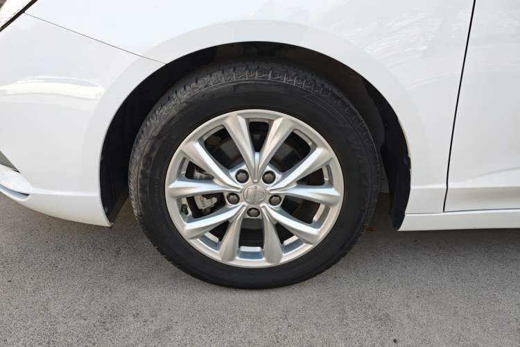 Used Roewe i5 2020 1.5L Manual 4G Connect Luxury Edition