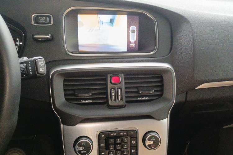 Used Volvo V40 2018 T3 Zhiya Edition