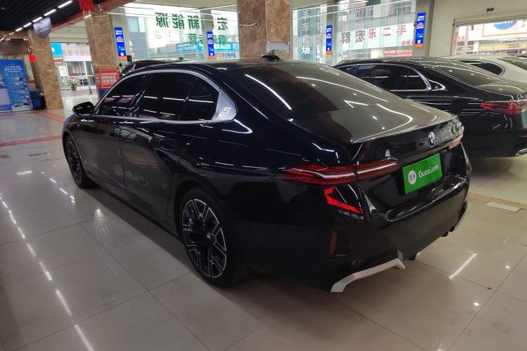 Used BMW 5 Series 2025 530Li Luxury Edition M Sport Package
