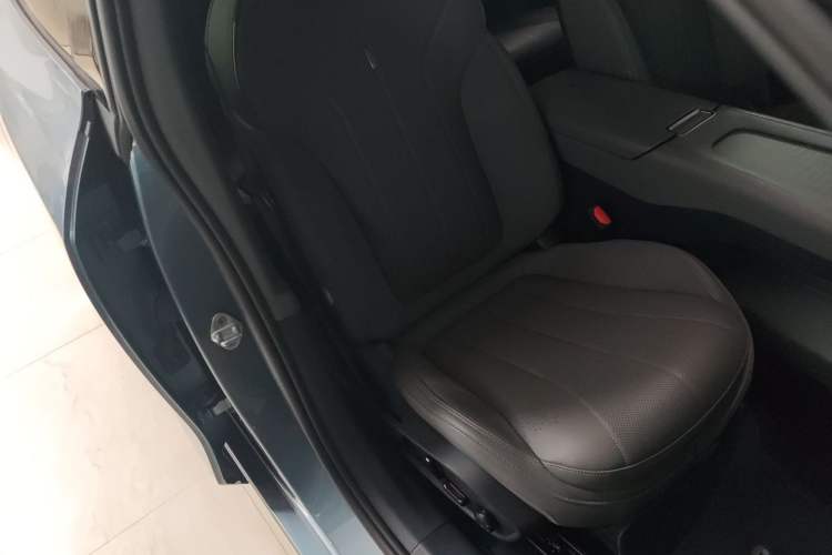 Used Lynk & Co 07 2024 EM-P 126 Long-Range Ultra