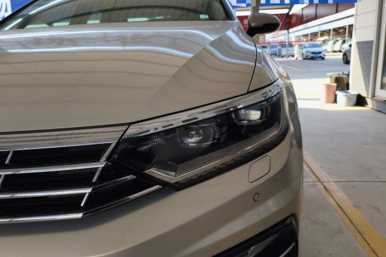 Used Volkswagen Magotan 2017 330TSI DSG Luxury Model