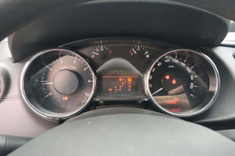 Used Peugeot 3008 2015 1.6THP Automatic Classic Edition