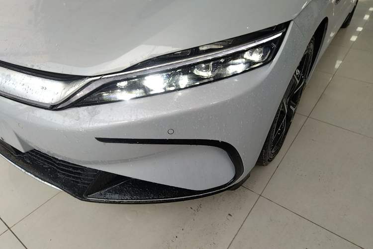 Used BYD Han 2024 EV Glory Edition 605KM Front-Wheel-Drive Premium Model
