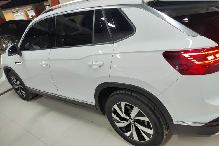 Used Volkswagen Tayron 2022 280TSI Two-Wheel Drive Luxury Smart Connectivity Version
