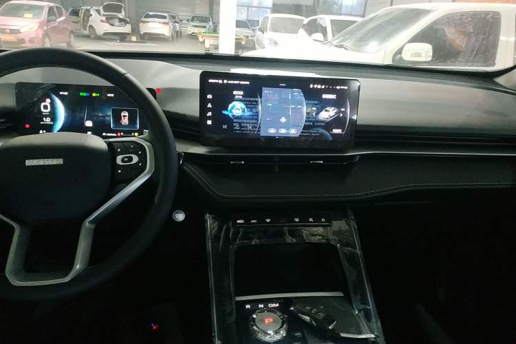 Used Haval H6 2024 1.5T Two-Wheel-Drive Classic Edition
