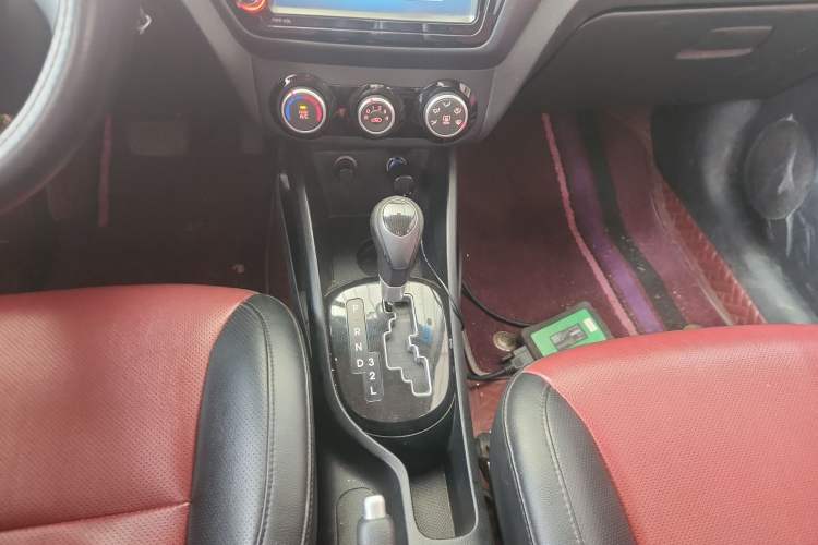 Used Kia K2 2015 Hatchback 1.4L AT GLS Cool Edition
