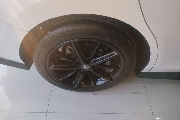 Used Changan UNI-V 2022 1.5T Prestige Version
