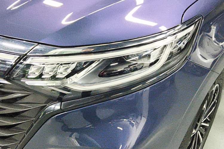 Used Roewe iMAX8 2022 400TGI Prestige Edition
