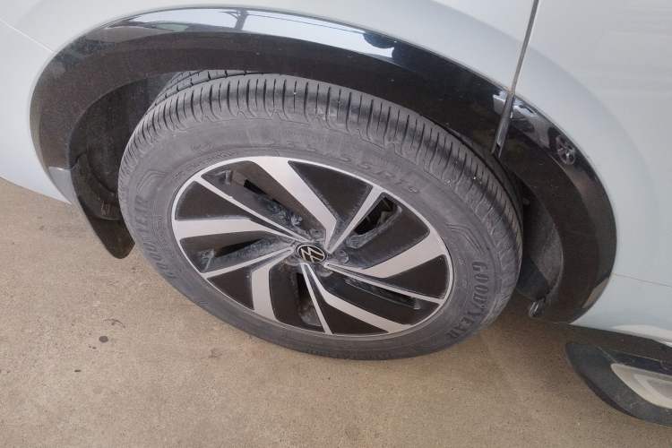 Used Volkswagen Viloran 2020 330TSI Luxury Edition
