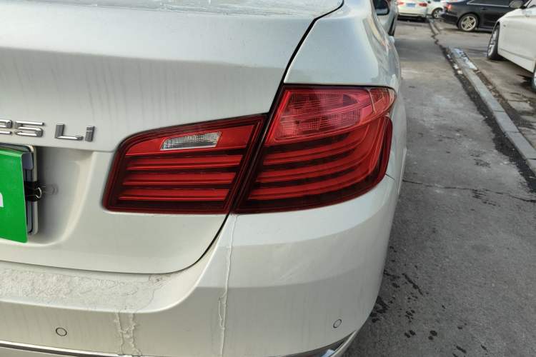 Used BMW 5 Series 2014 525Li Luxury Design Package
