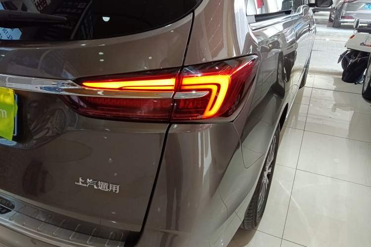 Used Buick GL8 2021 Land Cruiser Executive Class 652T Luxury Model