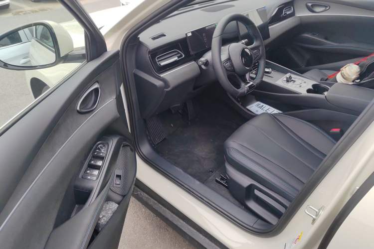 Used BYD Seal 06 New Energy 2025 DM-i Smart Drive 80KM Luxury Model
