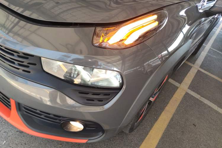 Used Lynk & Co 02 2019 1.5T DCT Two-Wheel Drive Zhaoban Version China VI Standard
