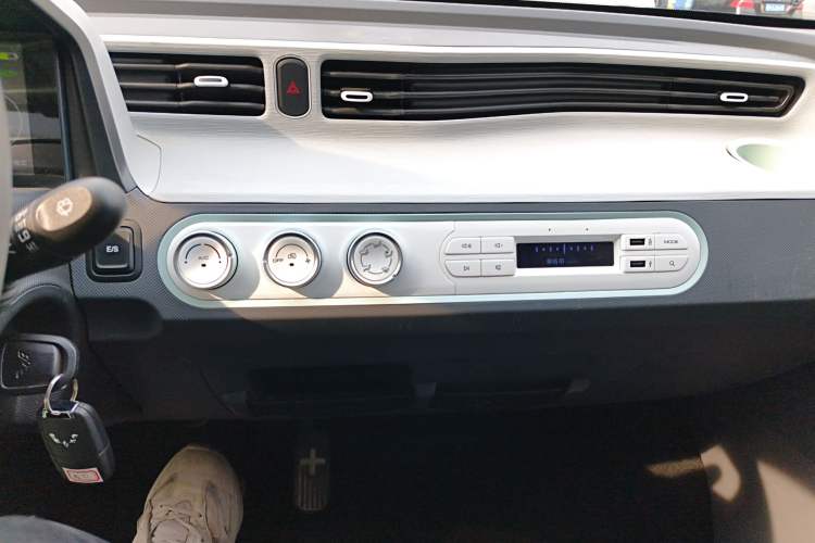 Used Wuling Hongguang MINIEV 2021 Macaron Fashion Model Lithium Iron Phosphate