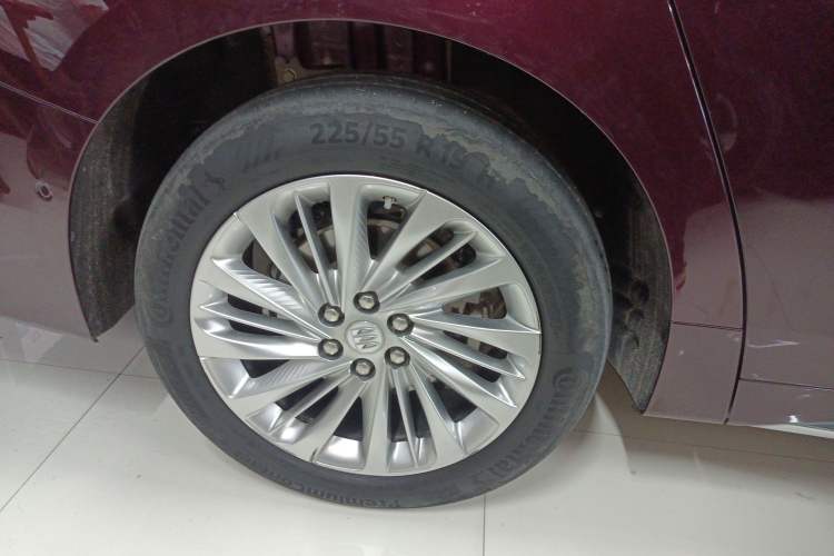 Used Buick Century 2023 2.0T Six-Seater Yinshi Edition
