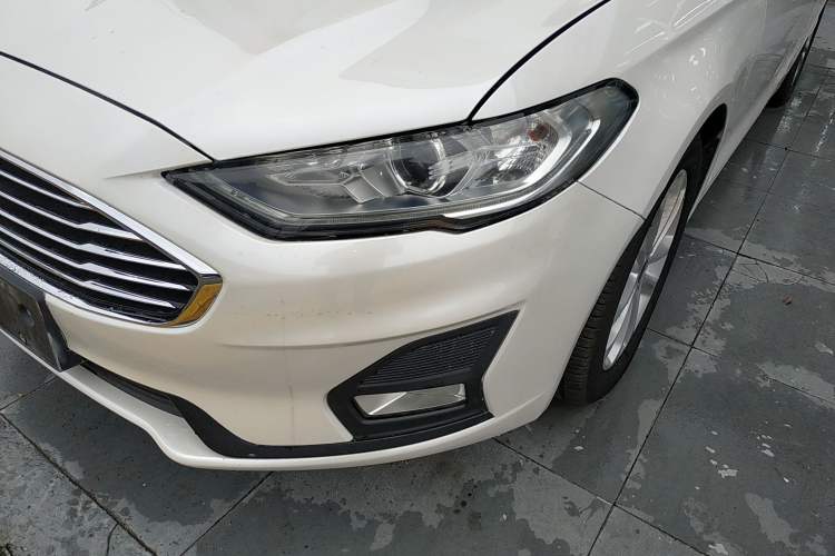 Used Ford Mondeo 2018 EcoBoost 200 Smart Control Fashion Model China VI Standard
