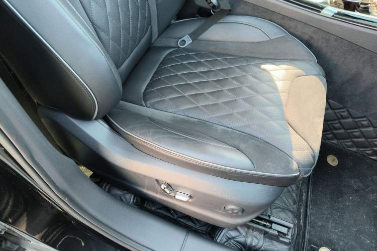 Used Hongqi HS5 2019 2.0T Smart Connect Flagship All-Wheel-Drive Version
