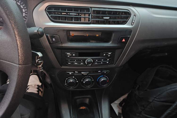 Used Citroen Elysee 2018 Revised Version 1.6L Manual Fashion Edition
