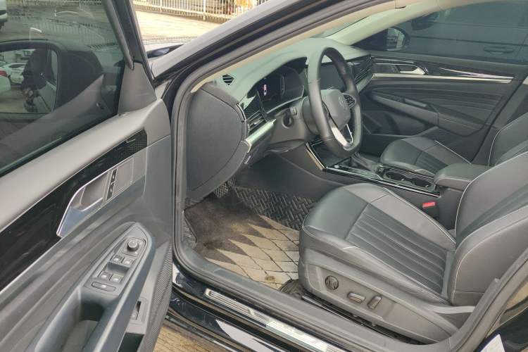 Used Volkswagen Passat 2023 Revised 330TSI Elite Edition
