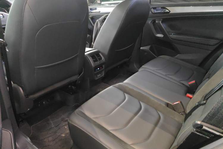 Used Volkswagen Tiguan L 2018 380TSI Automatic All-Wheel Drive Luxury Edition