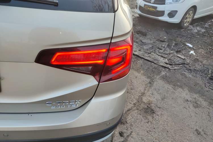 Used Volkswagen C-TREK 2018 230TSI DSG Comfort Model