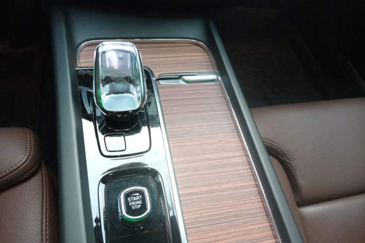 Used Volvo S60 2023 B4 Zhiyuan Luxury Edition
