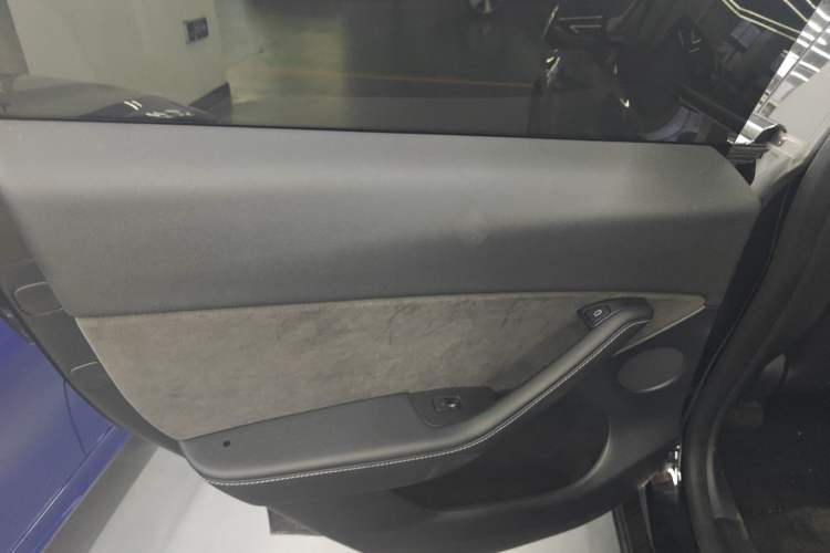 Used Tesla Model Y 2021 Standard Range Rear-Wheel Drive Version
