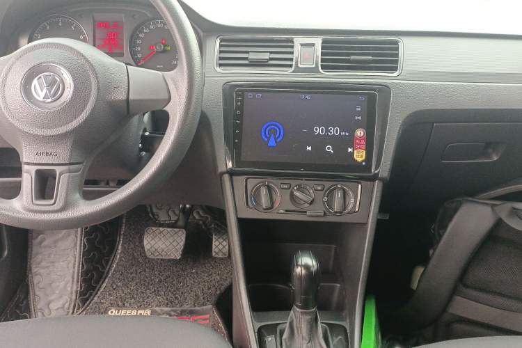 Used Volkswagen Santana 2015 1.6L Automatic Fashion Edition