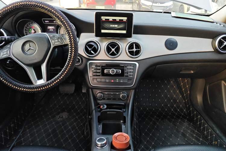 Used Mercedes-Benz GLA 2015 GLA 200 Fashion Model