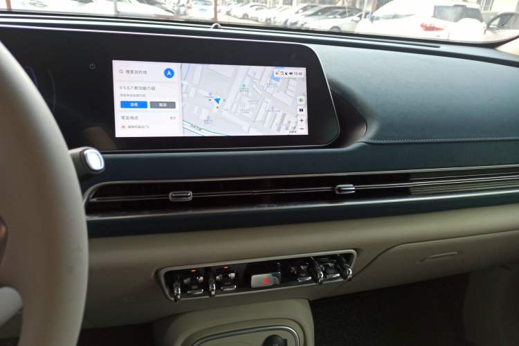 Used ORA Good Cat 2023 401 km Standard Range Luxury Version Lithium Iron Phosphate