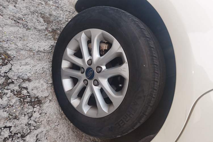 Used Ford Focus 2013 Hatchback Classic 1.8L Manual Base Model
