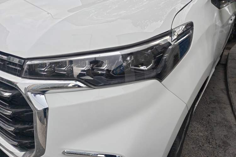 Used SAIC MAXUS G20 2023 Facelifted ES 2.0T Gasoline Automatic Value Edition
