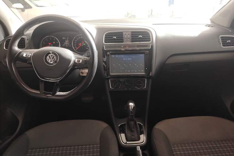 Used Volkswagen Polo 2016 1.6L Automatic Comfort Model
