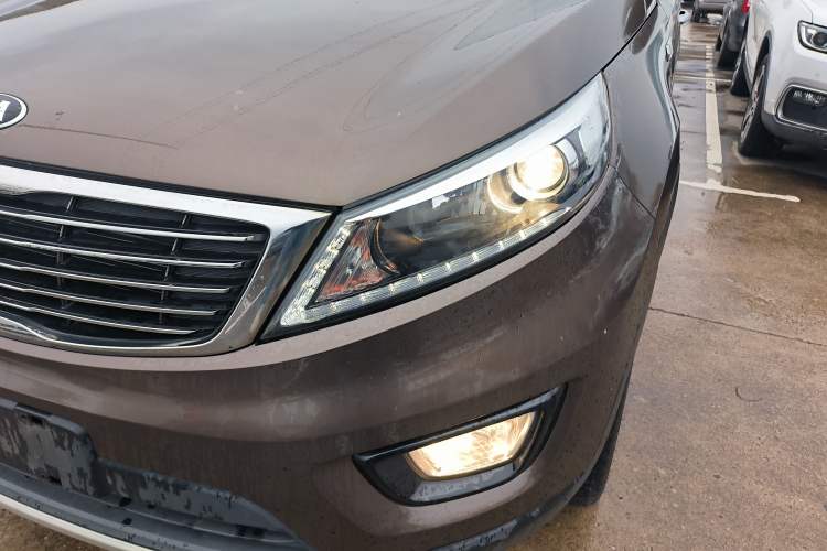 Used Kia Sportage R 2015 2.0L Automatic Two-Wheel Drive DLX Model
